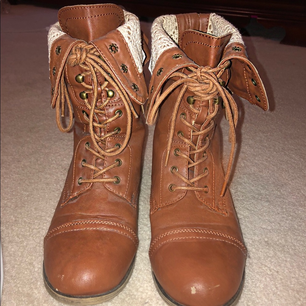 Jaguar combat boots